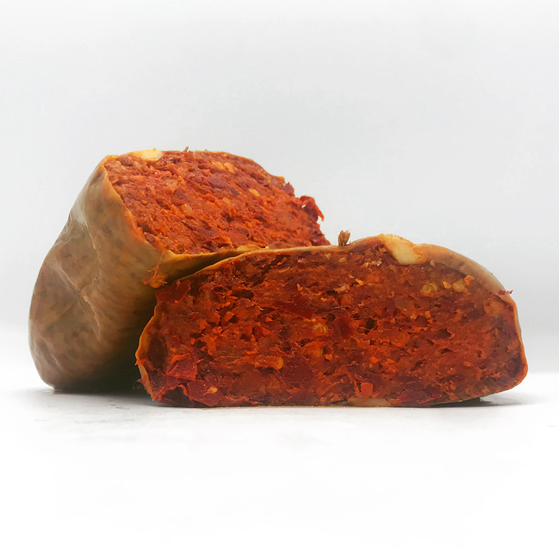Nduja Nero Calabrese. Pittige smeerbare salami uit Calabrië. Heerlijk op een warme crostini, pizza of door de pasta.